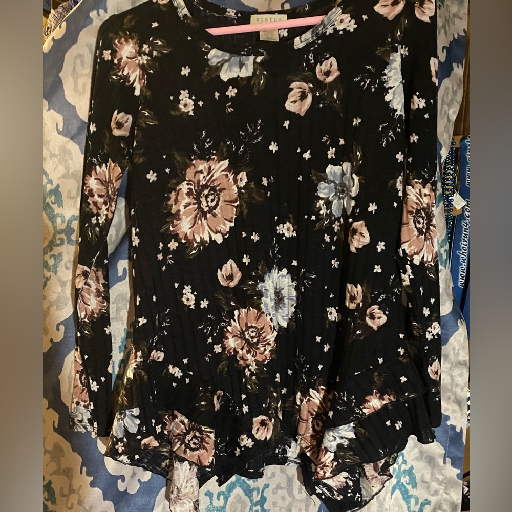 Like new adorable, asymmetrical bottom sweater